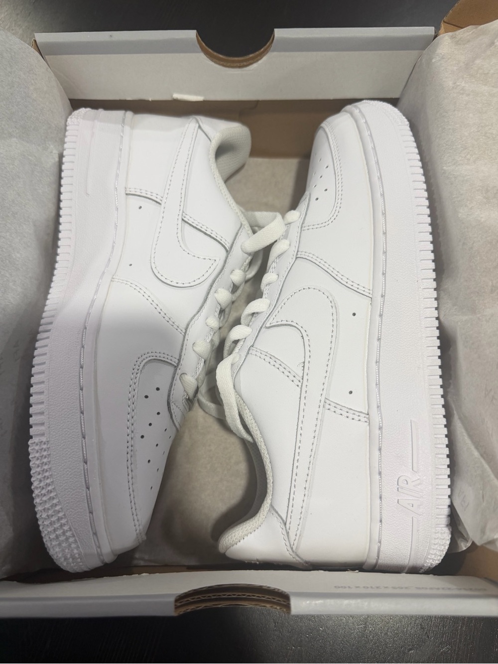 Nike Kids White Low-Top Sneakers - Classic All-White Design